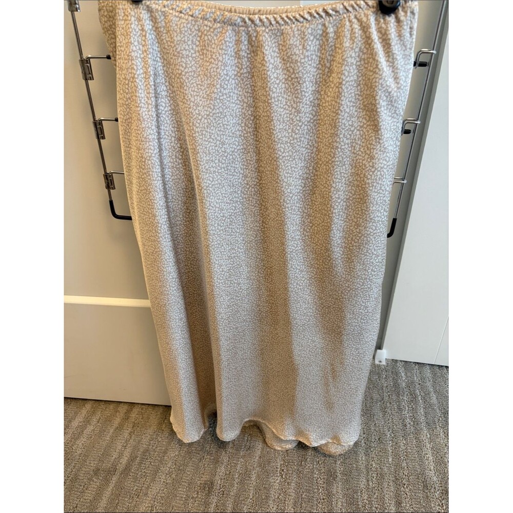 Neutral Speckle Midi Skirt - Lightweight Beige Midi